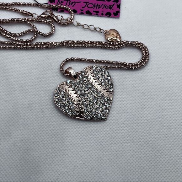 NECKLACE! Betsey Johnson “For Love of the Game” Rhinestone Pendant BNWT - Picture 5 of 5